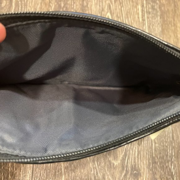 Authentic B&W Coach Wristlet - Picture 6 of 6